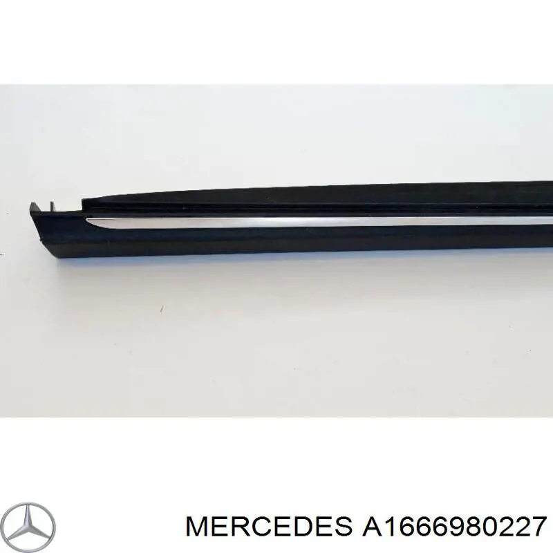 Кронштейн наружной накладки порога правой Mercedes 1666980227 цена, от 43.93 USD