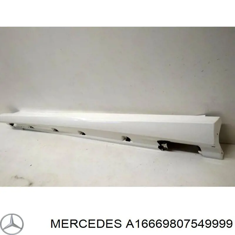 Накладка (молдинг) порога наружная левая 1666980754 Mercedes