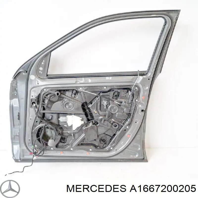 Дверь передняя правая A1667200205 Mercedes