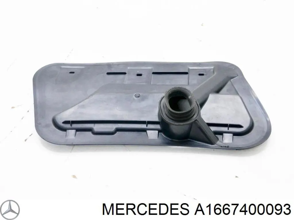 Купить A1667400093 Mercedes Накладка двери багажника