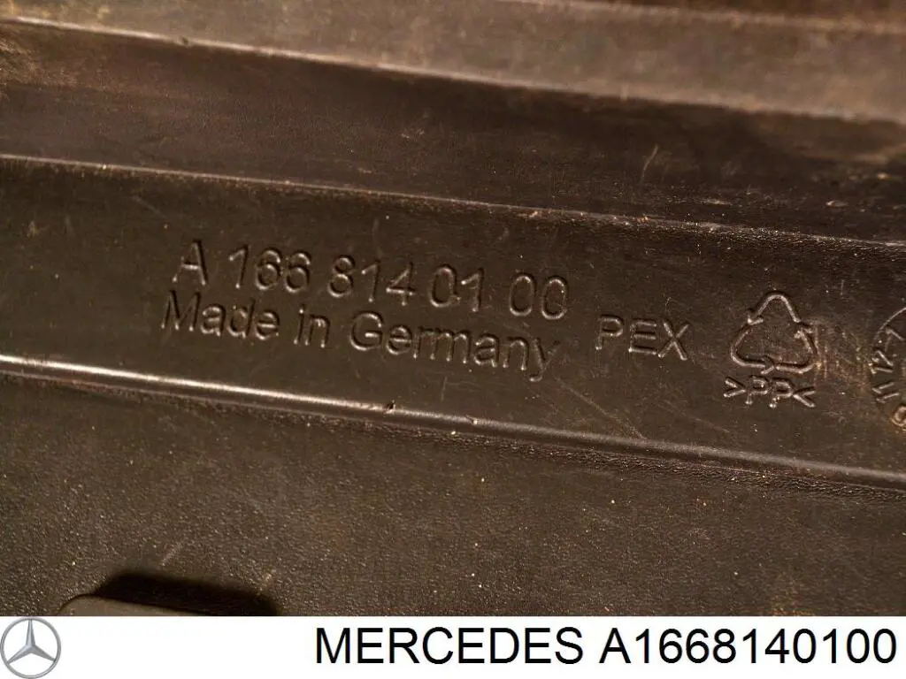 Коврик в багажник A166814010028 Mercedes