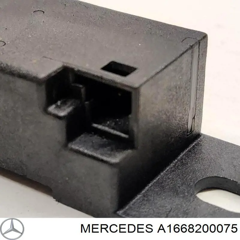 Антенна автомобильная Mercedes A1668200075