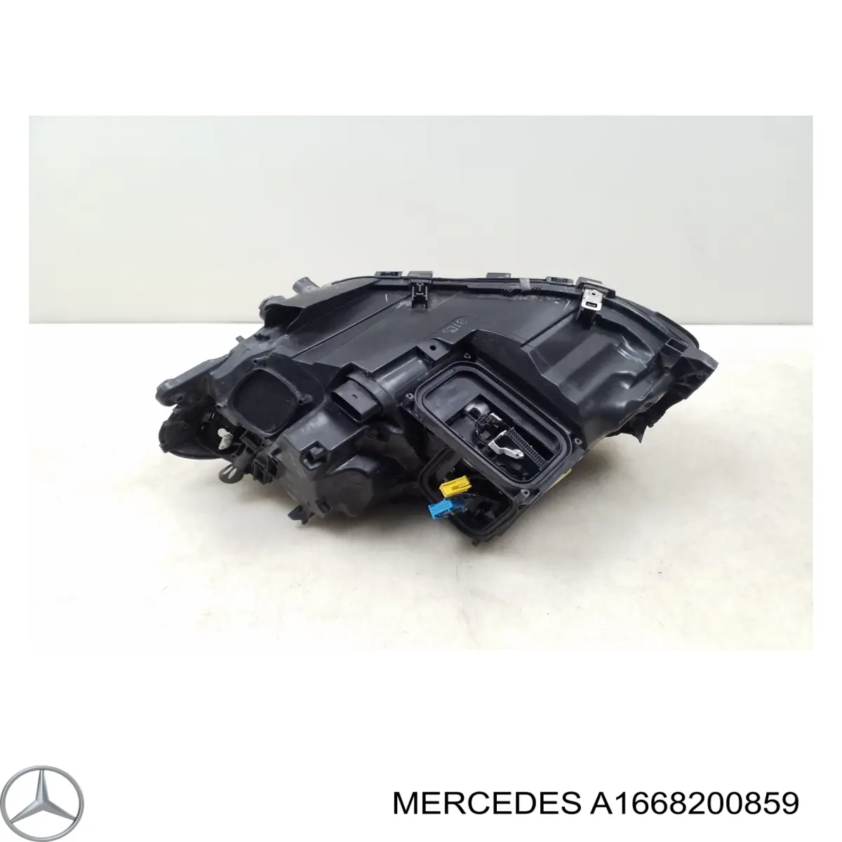 A1668200859 Mercedes Фара передняя правая