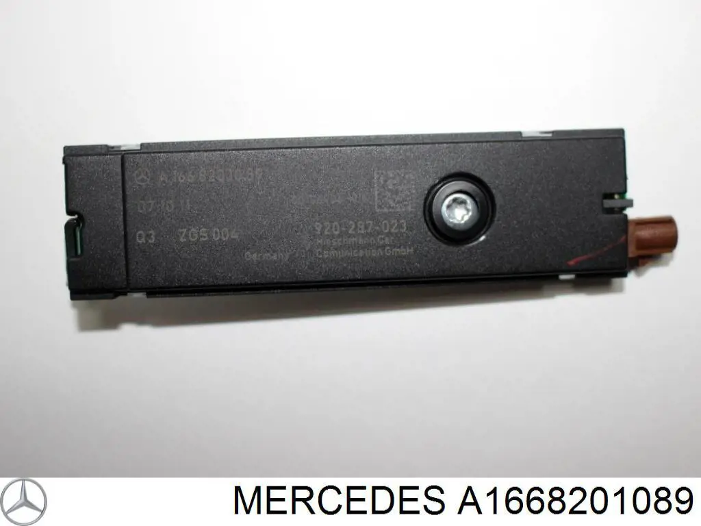 Усилитель сигнала антенны на Mercedes CLA (X117)