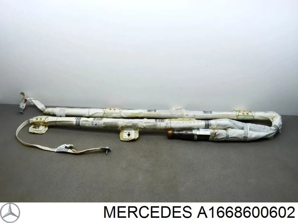 Шторка боковая правая Mercedes A1668600602 цена, от 117.16 USD