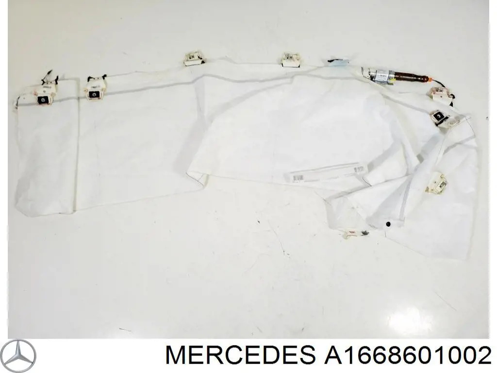Шторка боковая правая Mercedes A1668601002 цена, от 180.53 USD