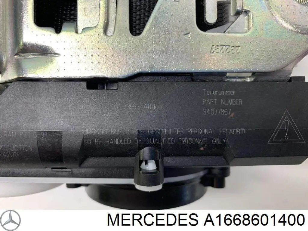 Ремень безопасности A1668601400 Mercedes