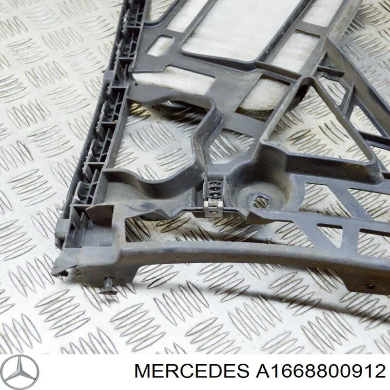 Купить A1668800912 Mercedes Кронштейн бампера заднего внешний левый
