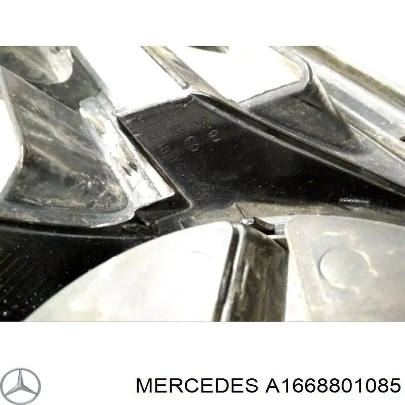 Облицовка радиатора Mercedes A1668801085 цена, от 151.75 USD