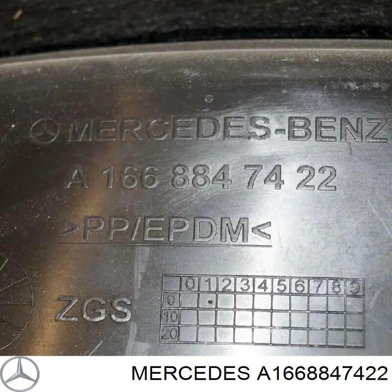 1668847422 Mercedes guarda-barras do pára-lama traseiro esquerdo