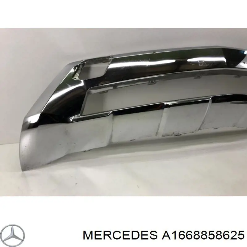 1668856025 Mercedes placa sobreposta do pára-choque dianteiro