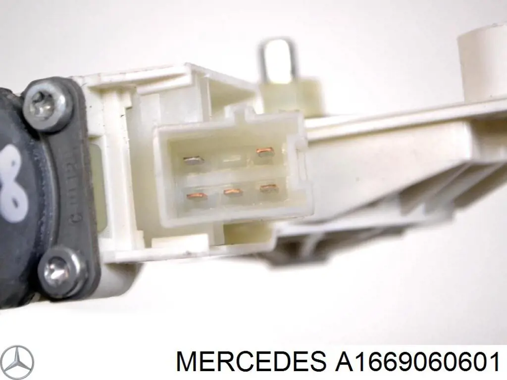 Мотор стеклоподъемника двери задней правой Mercedes A1669060601 цена, от 8.87 USD