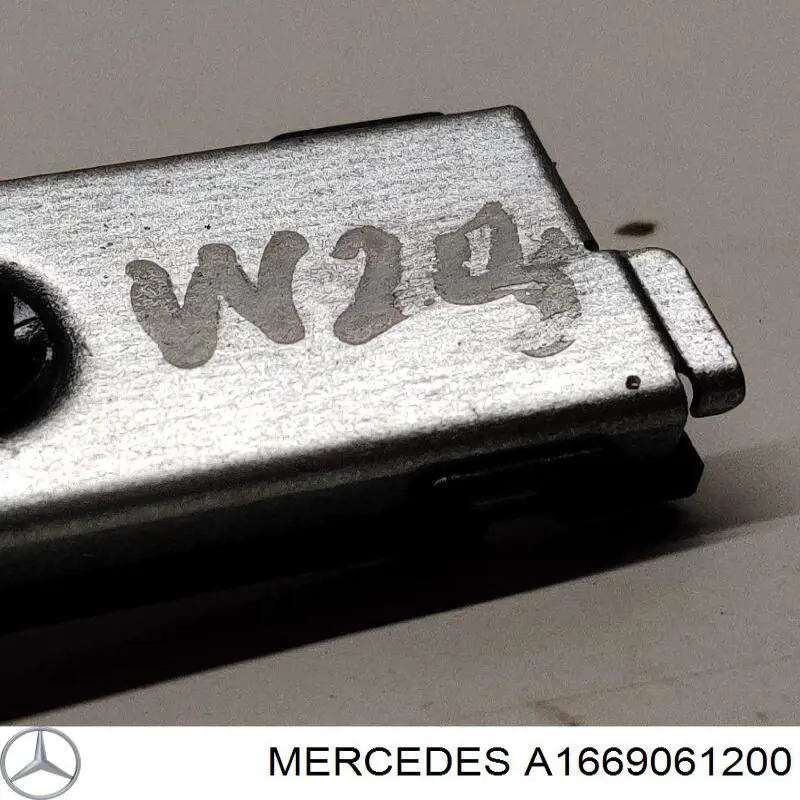  1669061200 Mercedes