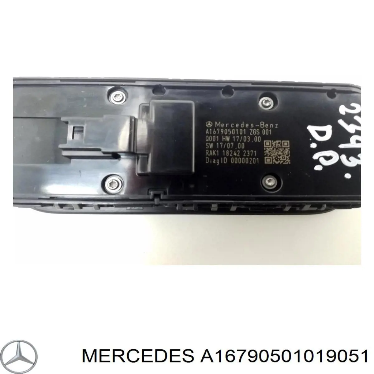 Кнопочный блок управления стеклоподъемником передний левый Mercedes A16790501019051 цена, от 77.53 USD