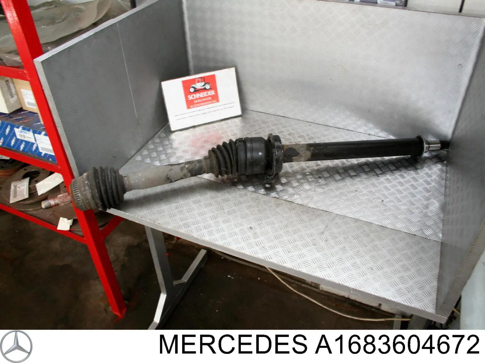 1683601972 Mercedes Полуось передняя, правая