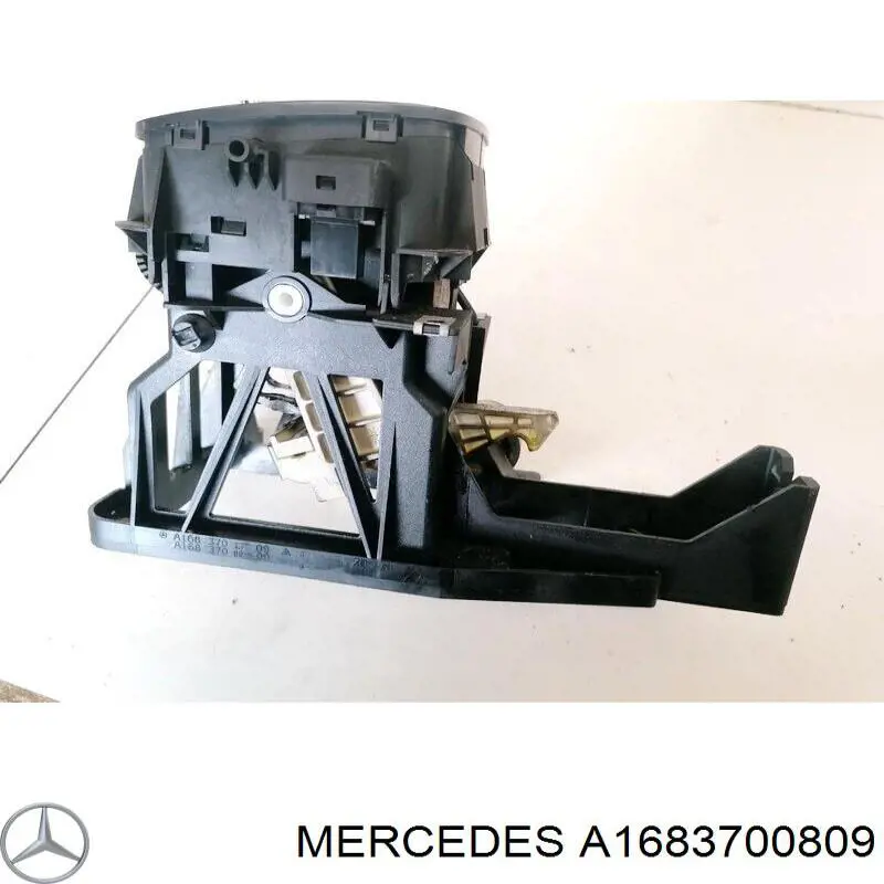  1683700809 Mercedes