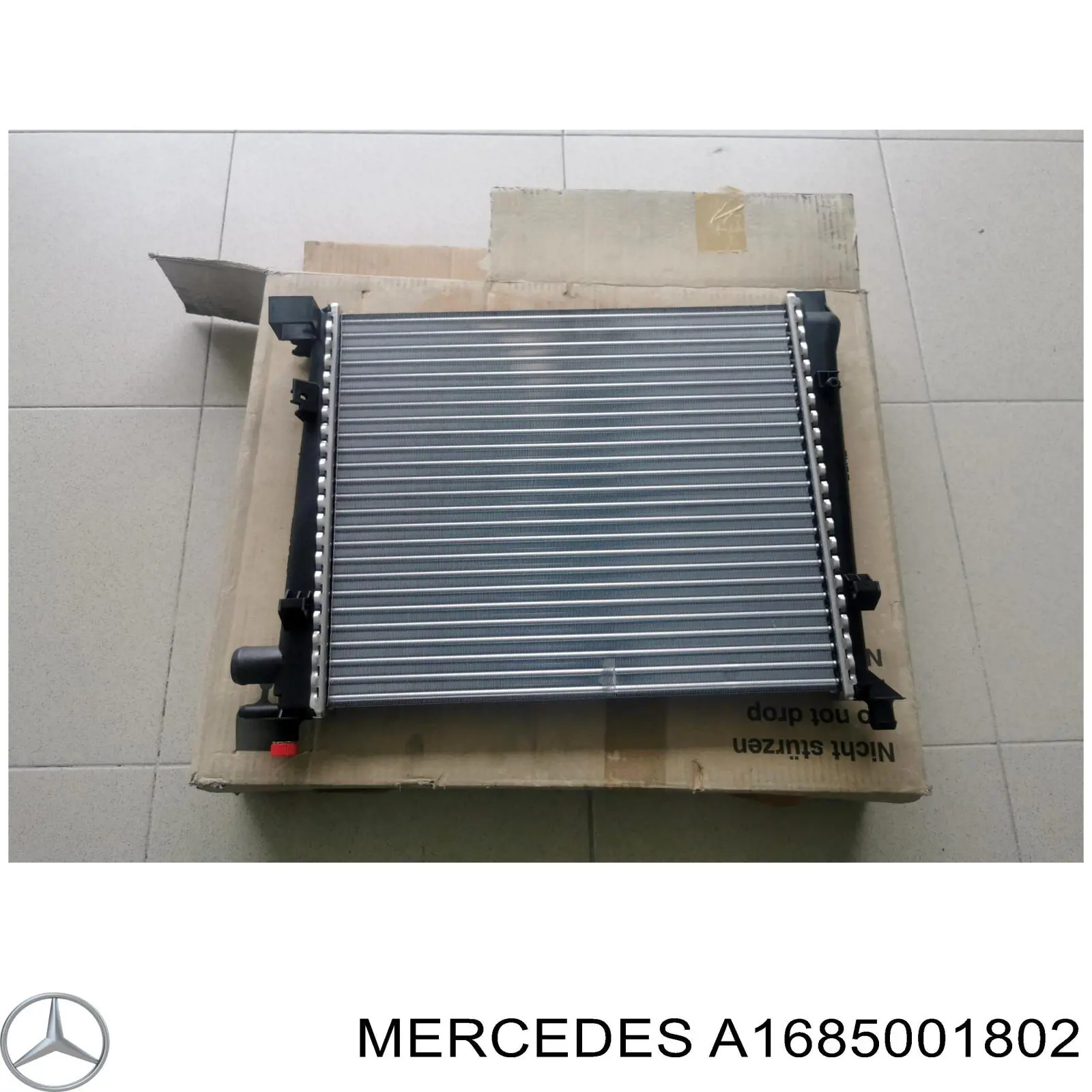 Радиатор 1685001802 Mercedes