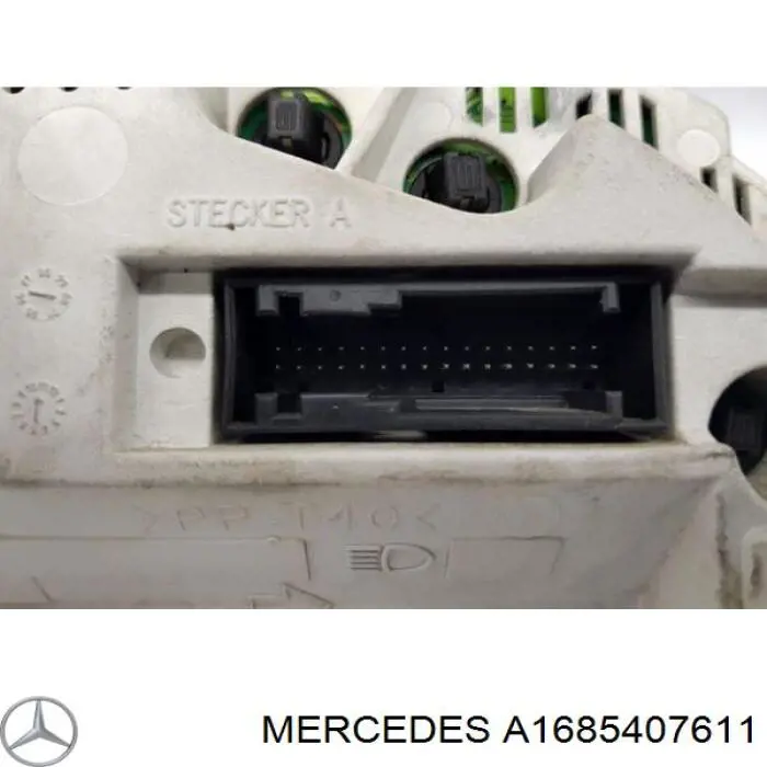 1685404711 Mercedes Щиток приборов