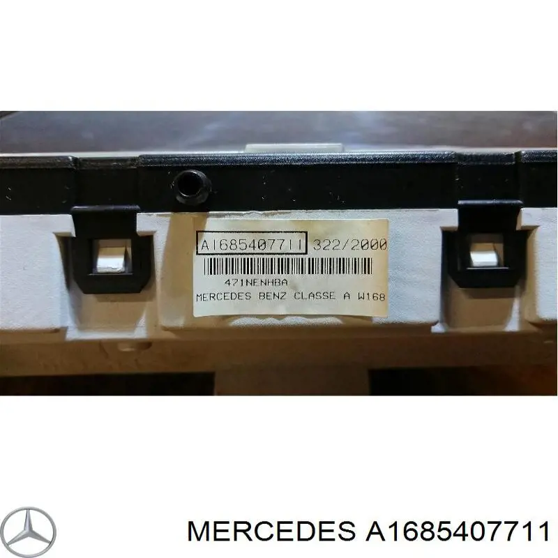 Панель приборов A1685407711 Mercedes