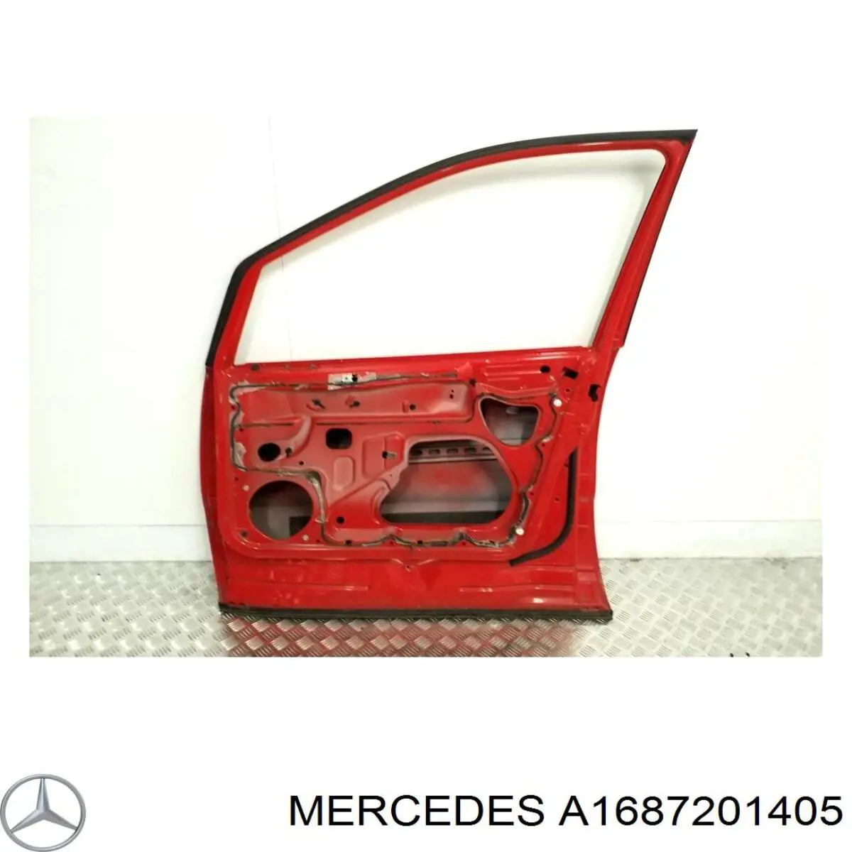 Дверь передняя правая A1687201405 Mercedes