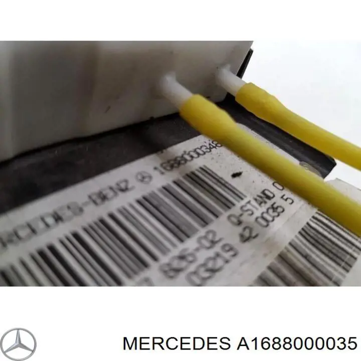 1688000035 Mercedes 