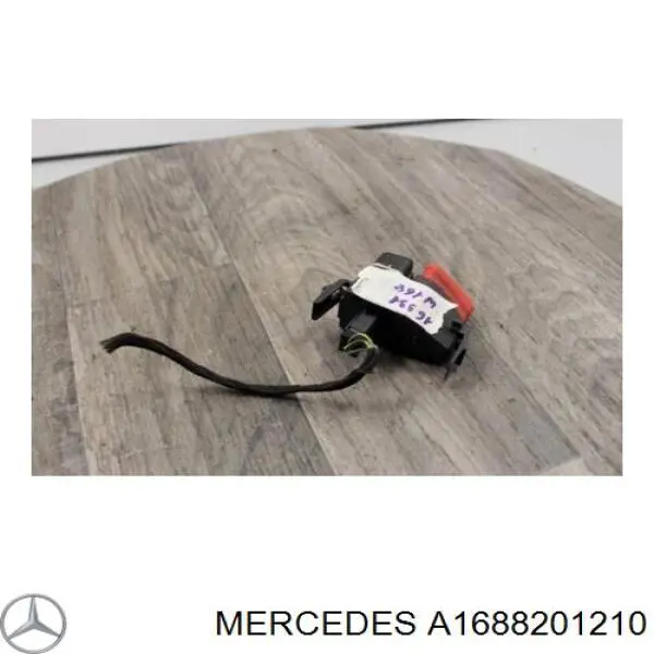 Кнопка аварийки A1688201210 Mercedes