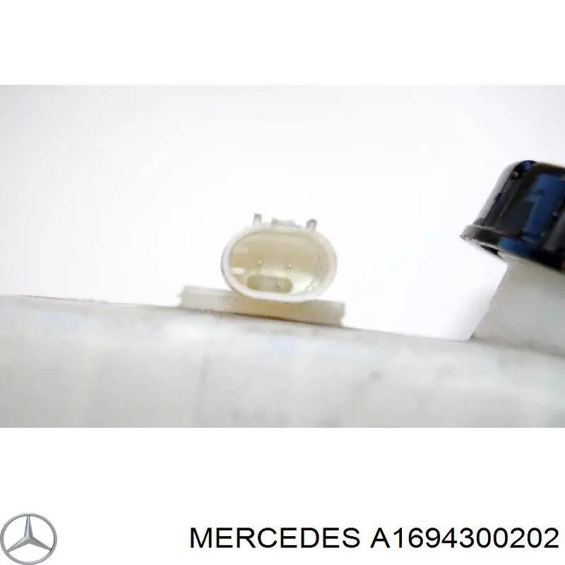 Бачок главного тормозного цилиндра на Mercedes B  W245