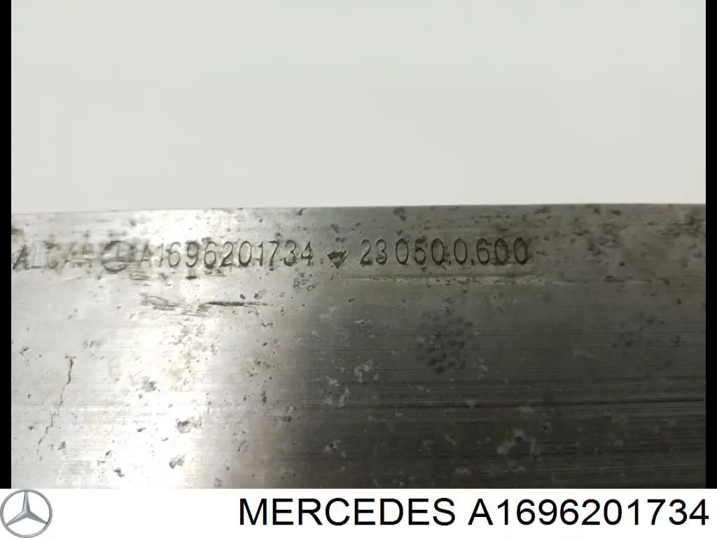 Усилитель переднего бампера  Mercedes A1696201734