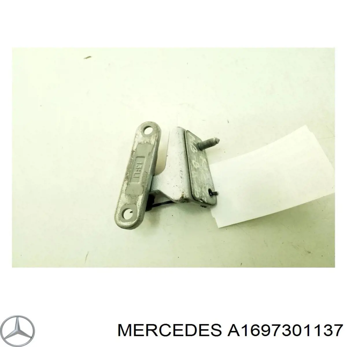 Петля двери задней левой A1697300137 Mercedes