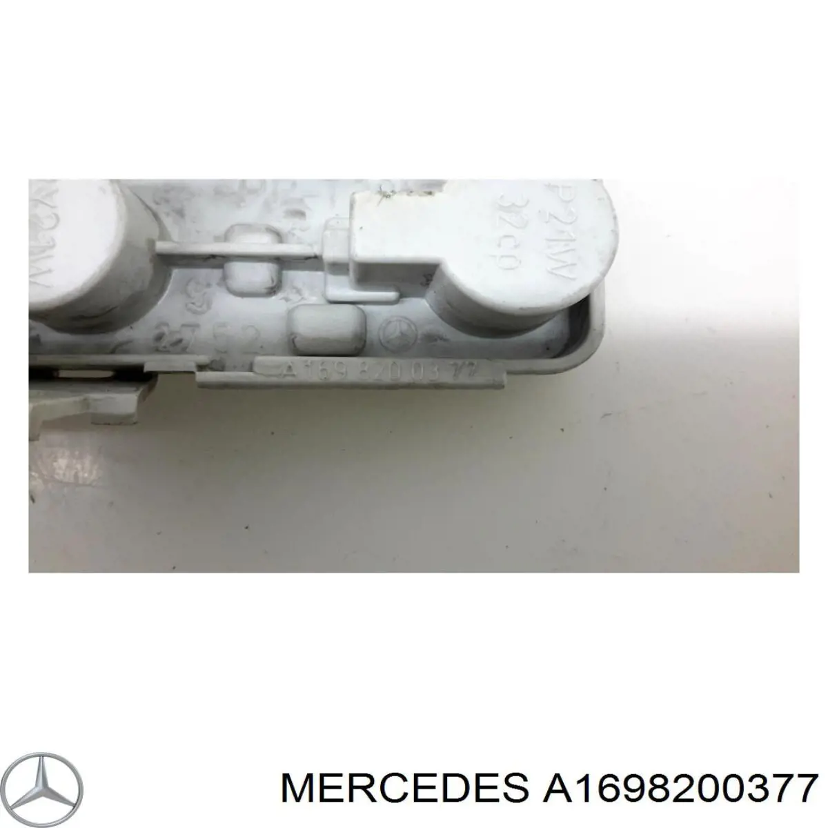 Фонарь задний левый внешний A1698200377 Mercedes