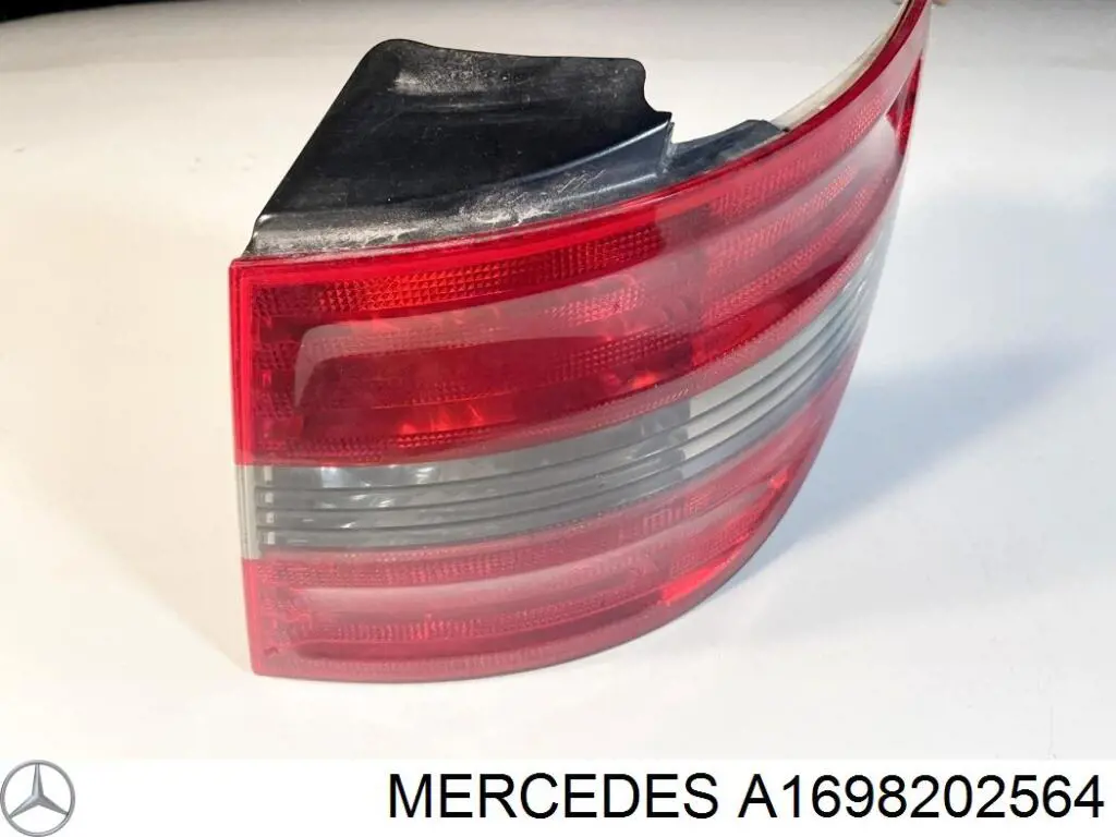 A1698202564 Mercedes фонарь задний левый внешний