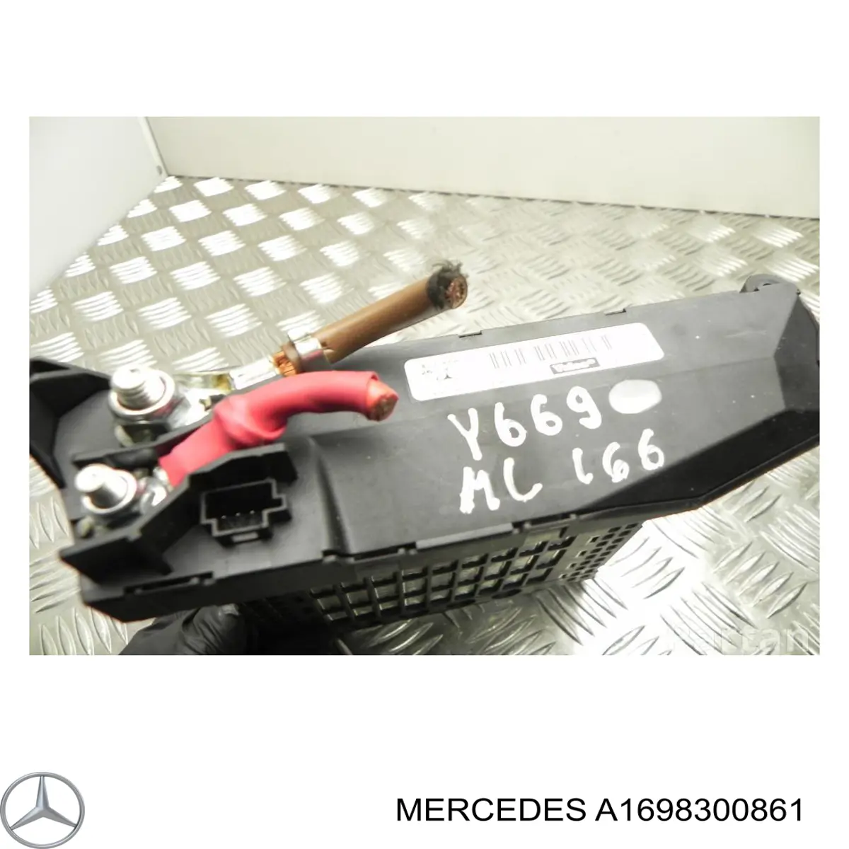 Купить A1698300861 Mercedes Электроподогреватель воздуха системы отопления салона