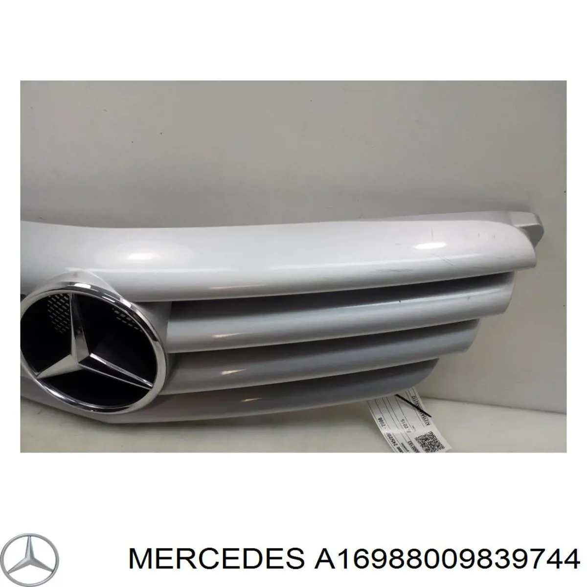 Купить A16988009839744 Mercedes Решетка радиатора