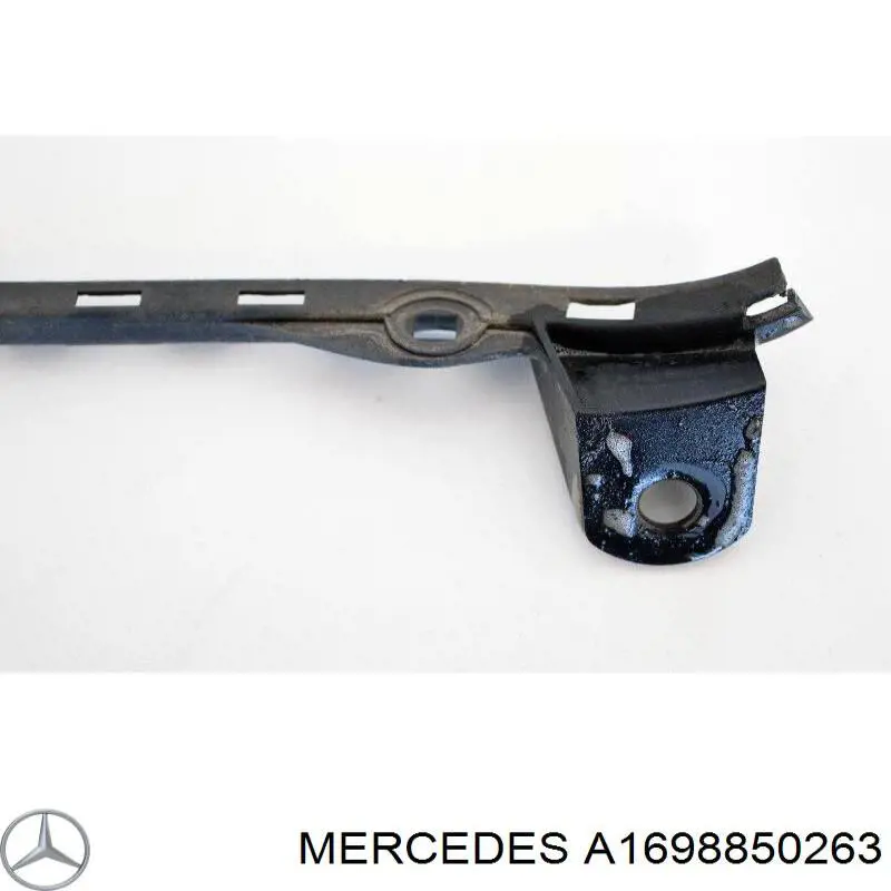 Направляющая заднего бампера правая Mercedes A1698850263 цена, от 11.70 USD