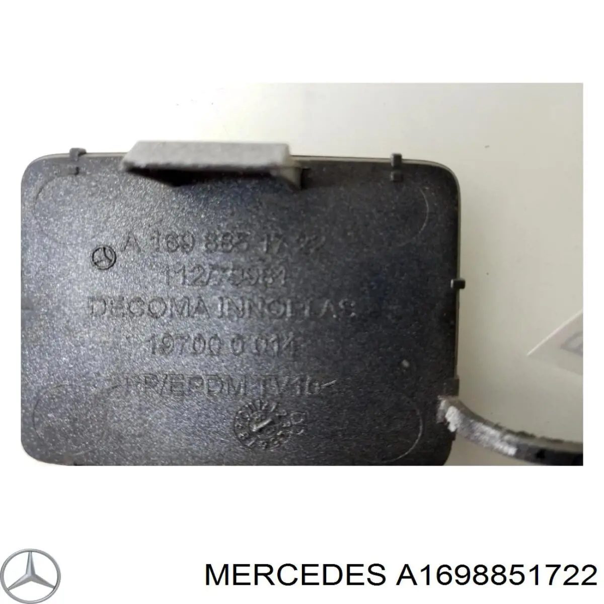 Заглушка бампера буксировочного крюка задняя A1698851722 Mercedes