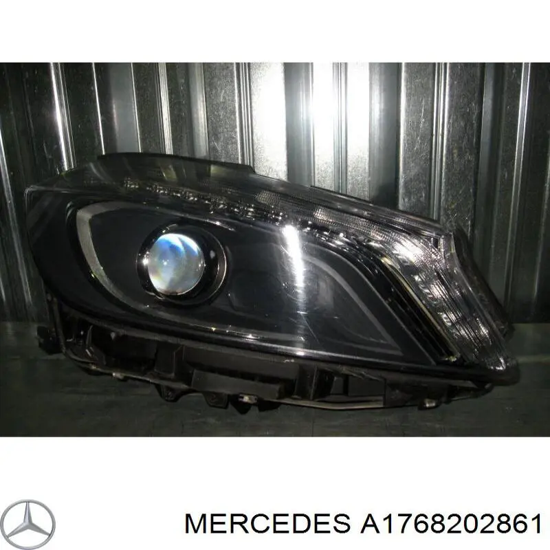 A1768202861 Mercedes luz direita