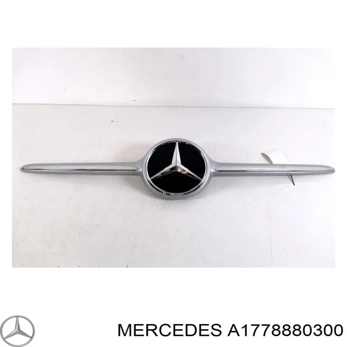 Молдинг решетки радиатора A1778880300 Mercedes