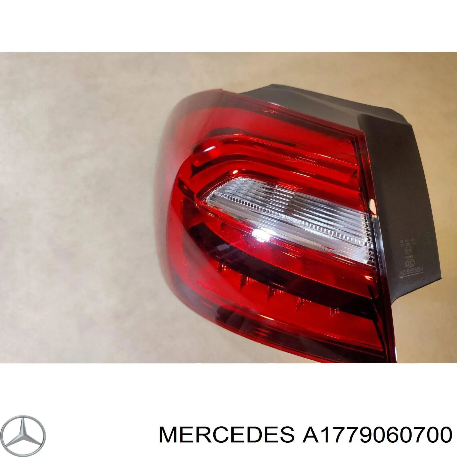 A1779060700 Mercedes Задний левый стоп