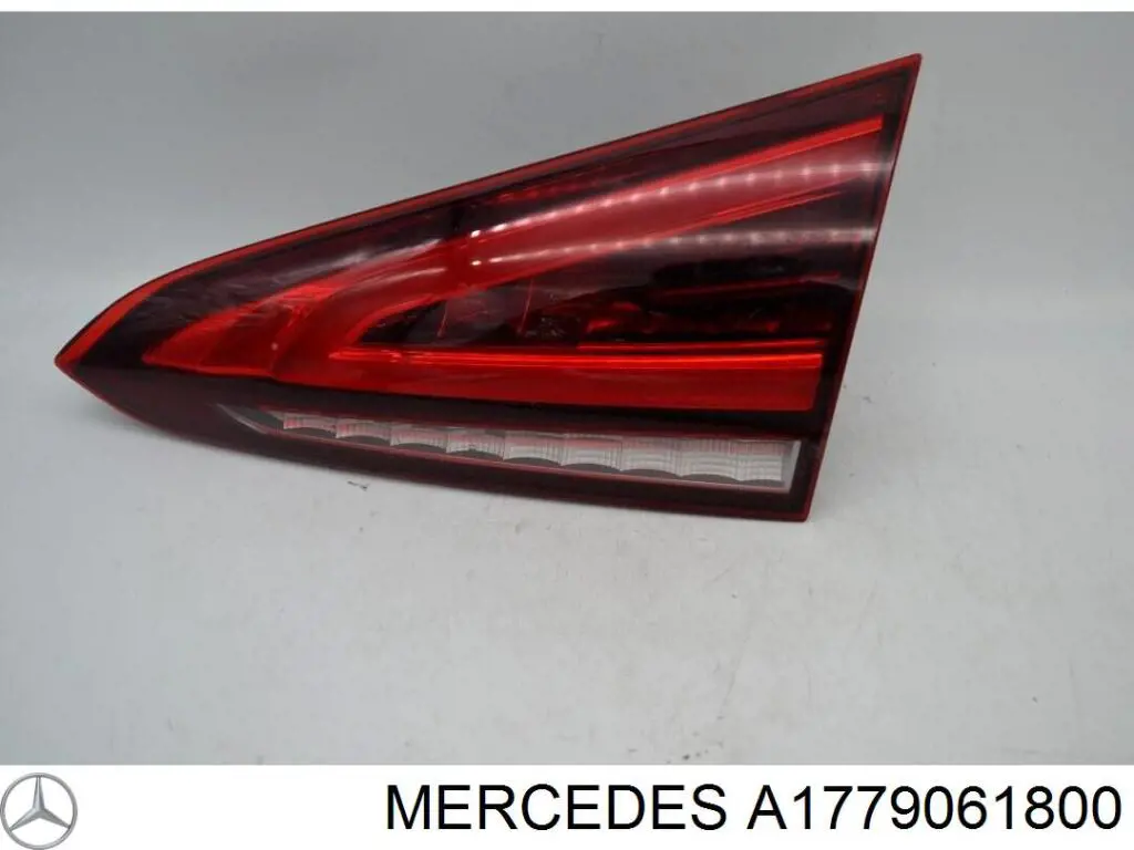 1779061800 Mercedes фонарь задний правый внутренний