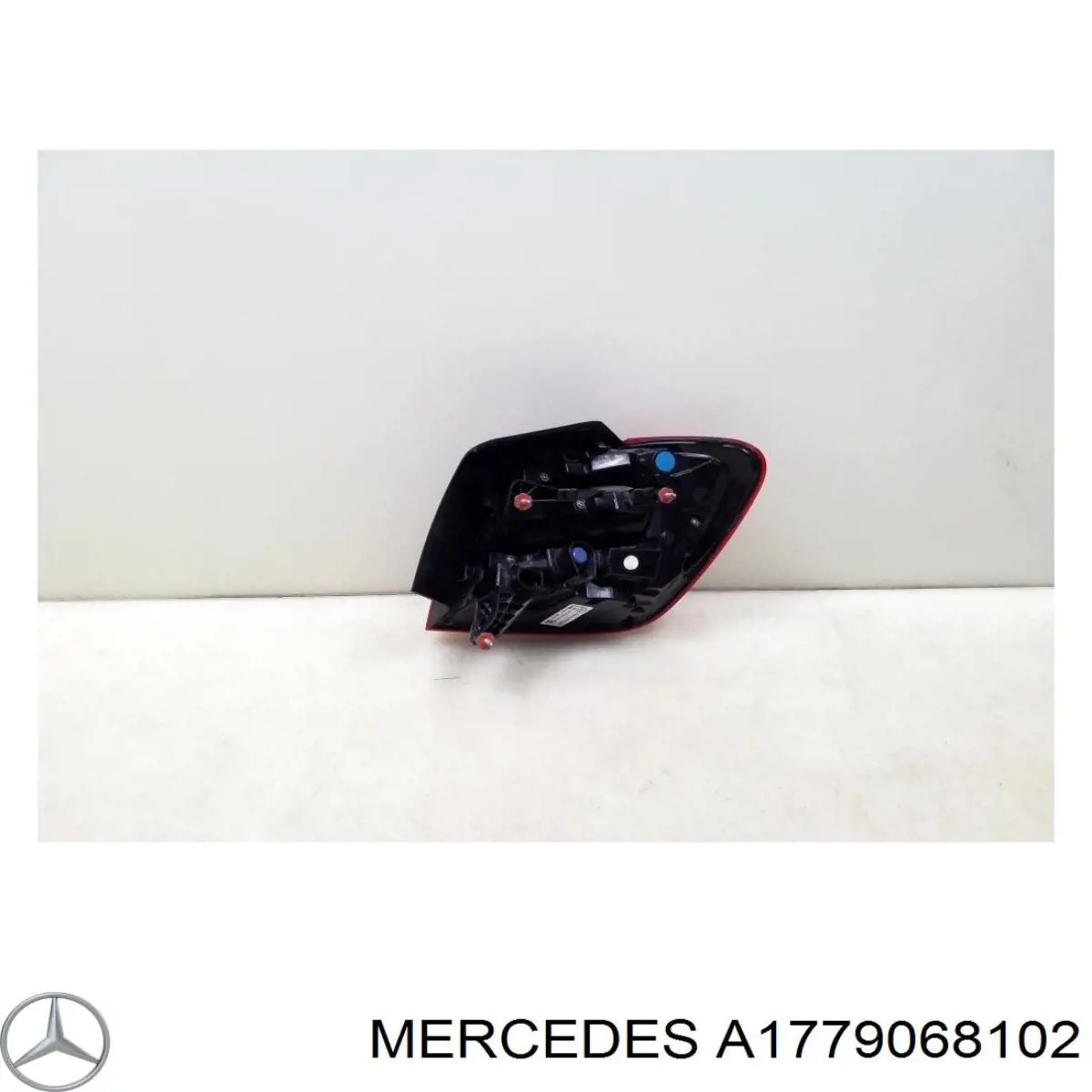 Фонарь задний левый внешний 1779068102 Mercedes