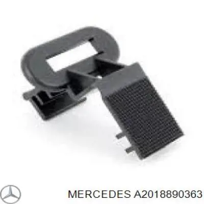 Ресничка (накладка) левой фары Mercedes A2018890363 цена, от 77.40 USD