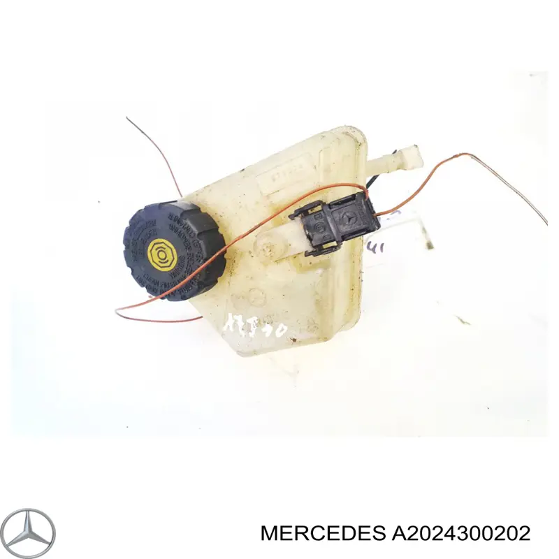 Бачок тормозной жидкости на Mercedes E (S210)
