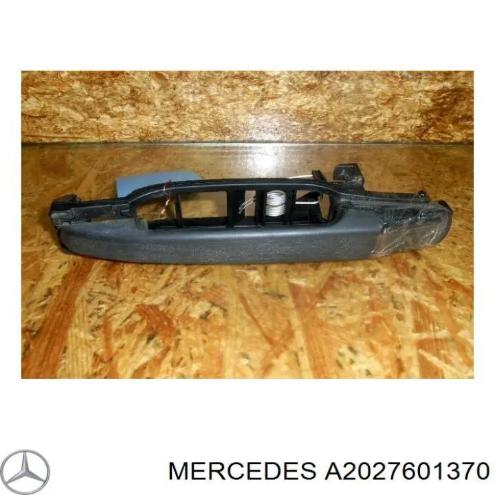 A2027601370 Mercedes maçaneta externa da porta traseira