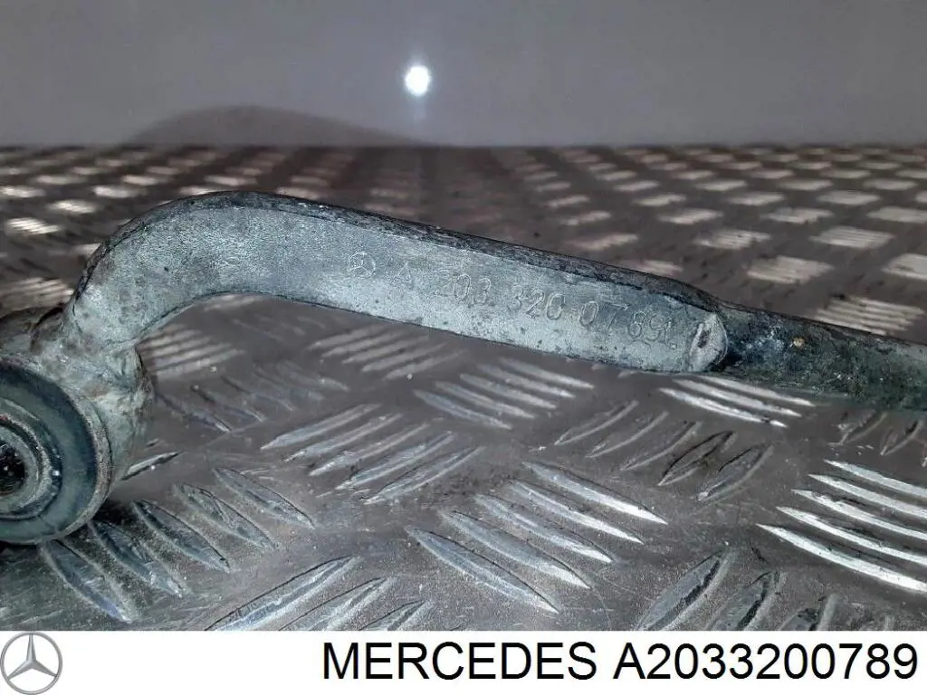 A2033200789 Mercedes montante esquerdo de estabilizador traseiro