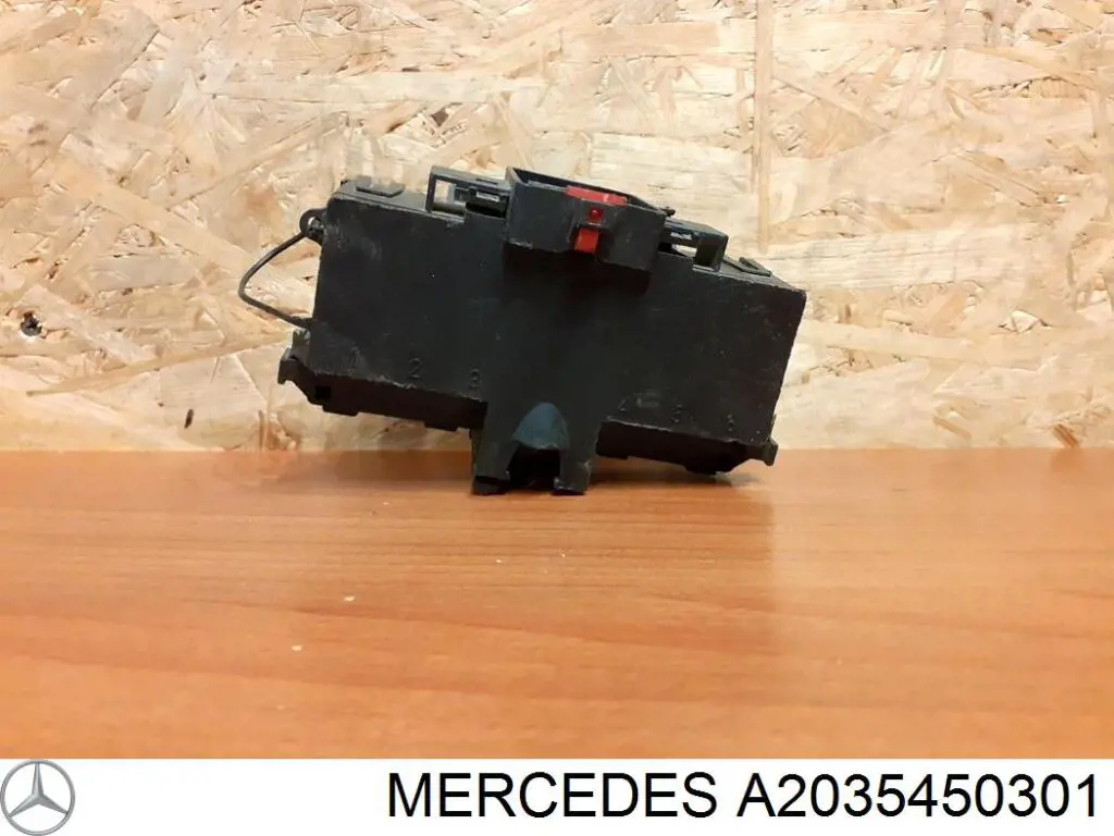 A2035450301 Mercedes relê de controlo de carga da pilha