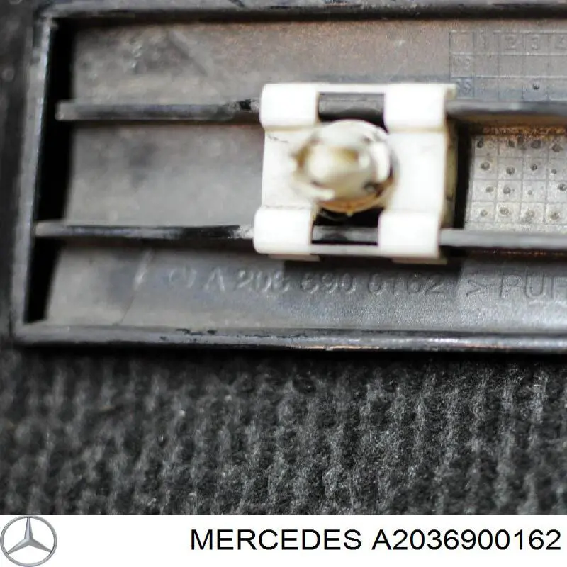 A2036900162 Mercedes moldura do pára-lama dianteiro esquerdo