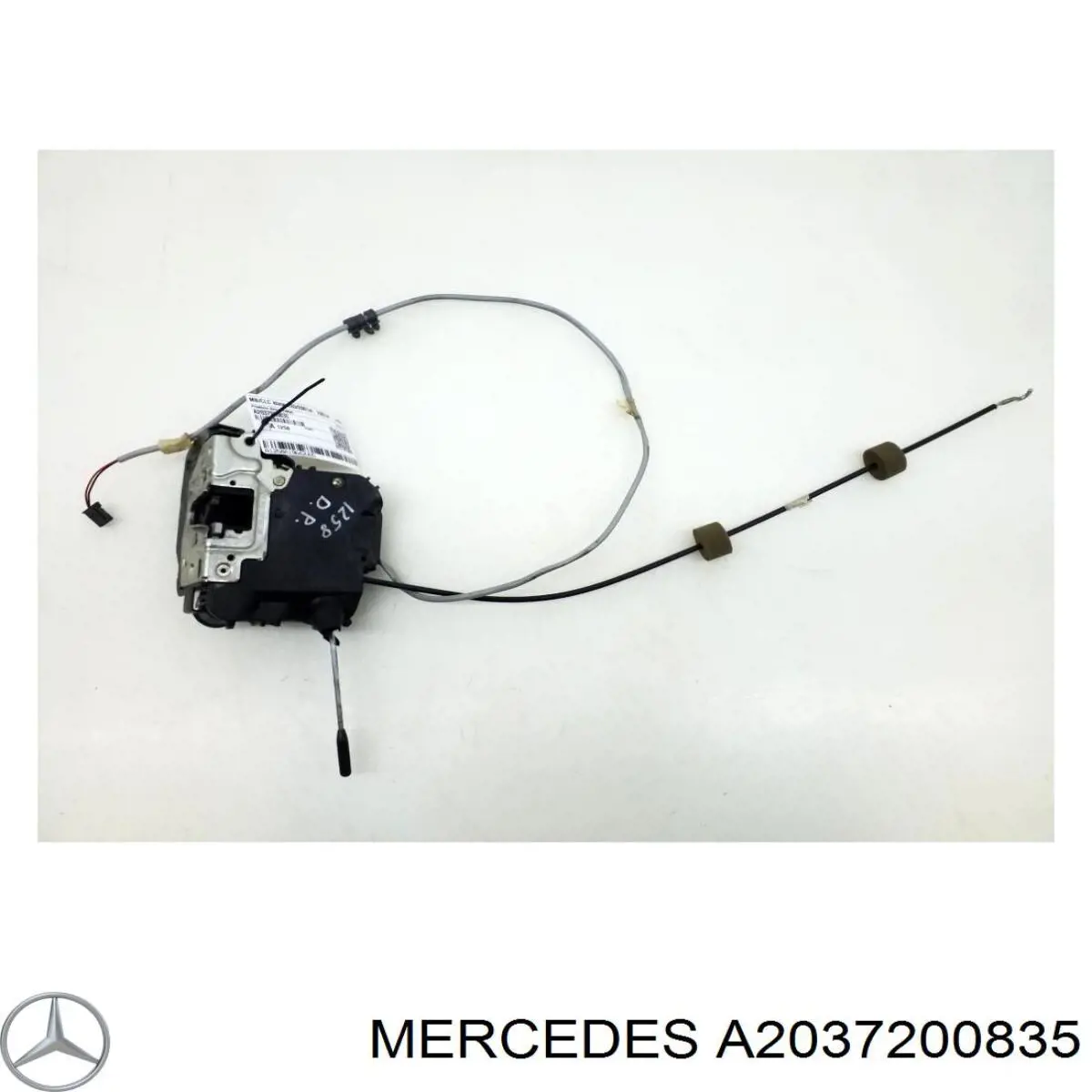 A2037200835 Mercedes замок двери передней правой