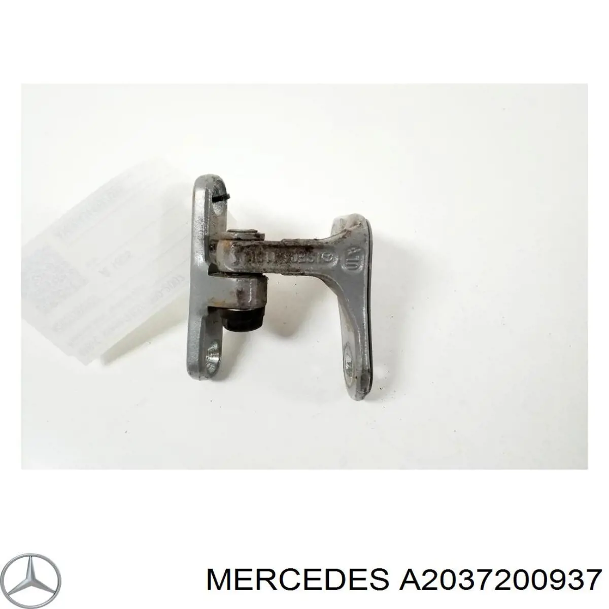 Петля двери передней левой A2037200337 Mercedes