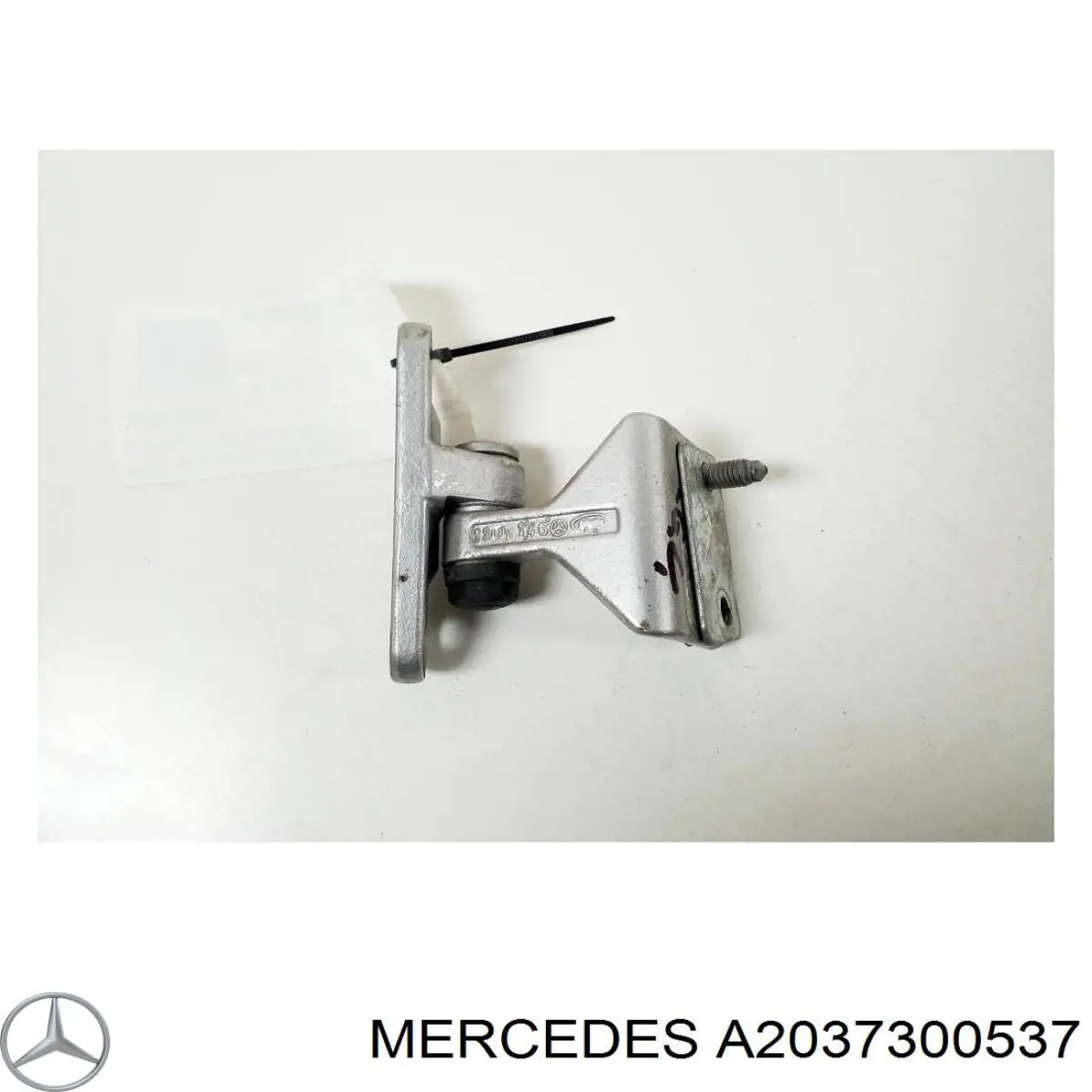 Купить A2037300137 Mercedes Завеса двери задней левой