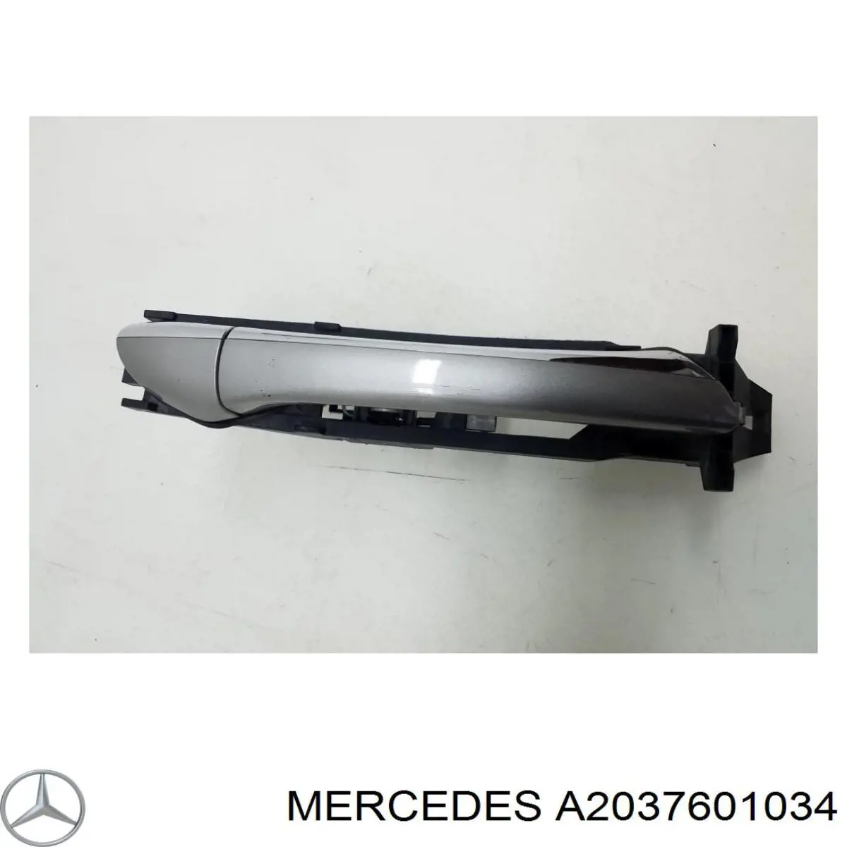Держатель наружной ручки двери задней правой A2037601034 Mercedes